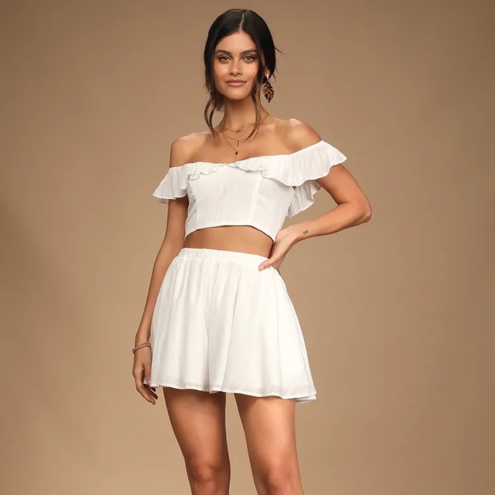 ⭐️ 40% OFF 3+ NWT Lulus Spring to It White Off-the-Shoulder Two-Piece Romper XS